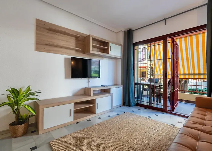 Апартаменты Charming In Riviera